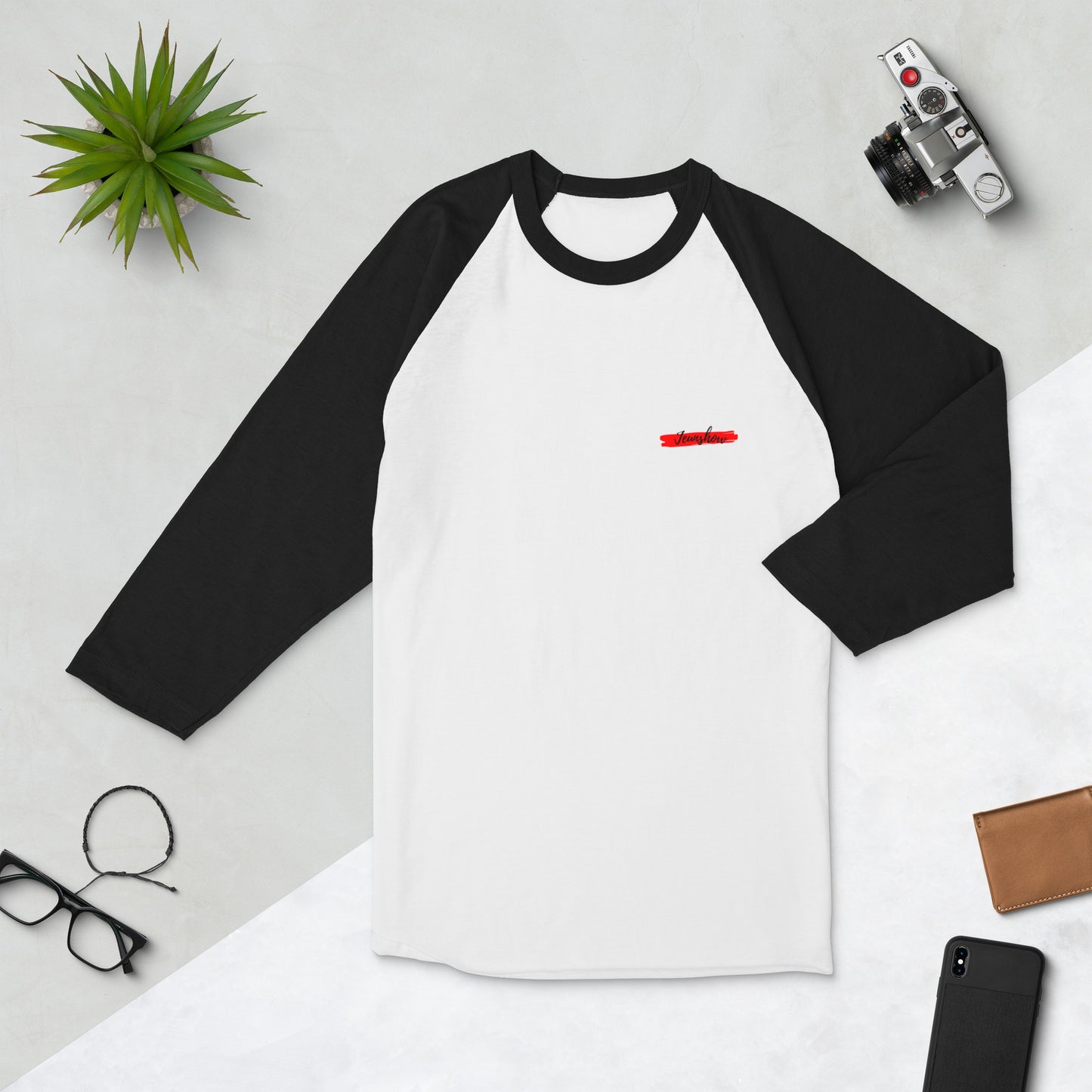 3/4 sleeve raglan shirt